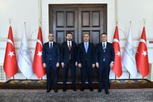 bik-genel-muduru-cay-dan-vali-soyturk-e-ziyar-19829665_amp