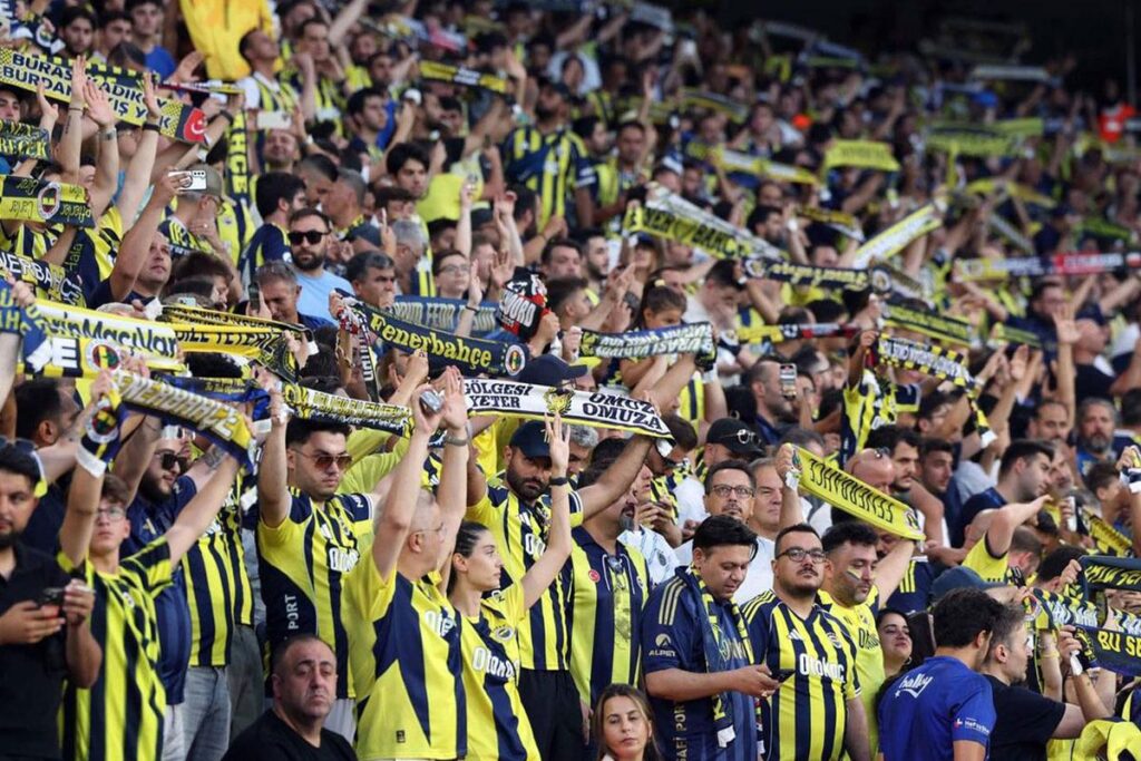 fenerbahcede-ayrilik-sessiz-sedasiz-ulkeden-bile_8a14113f94_amp