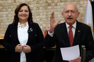 kilicdaroglundan-burcu-koksala-telefon-tek-cumle_2551e5547a_amp