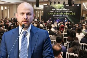 bilal-erdogandan-foruma-damga-vuran-terorsuz-turkiye-mesaji_19920716_32