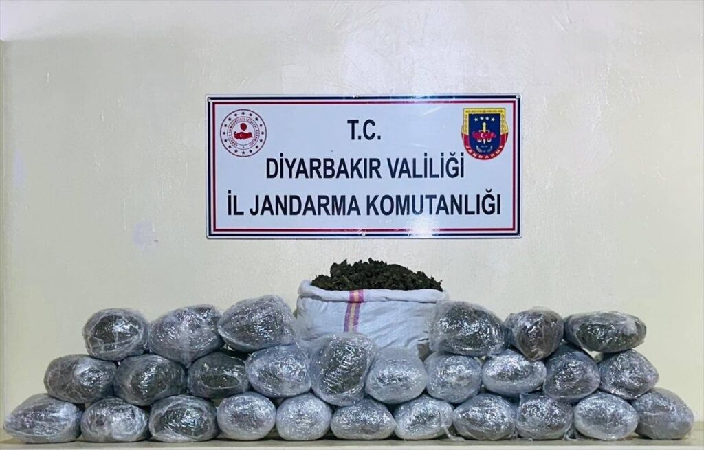 diyarbakir-da-uyusturucu-operasyonlarinda-41-2-20001136_amp