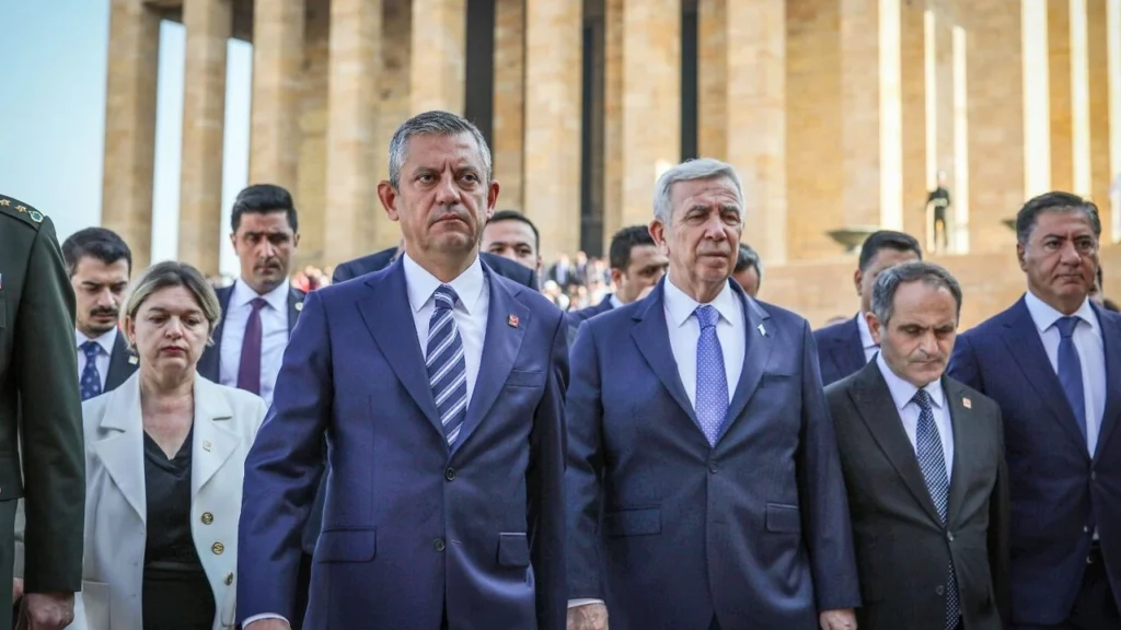 ozgur-ozel-mansur-yavas