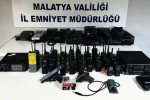 polis-telsizine-sizip-dinlemisler-cok-sayida-kisi-gozaltinda_19996526_30