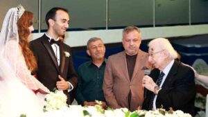 sultan-ii-abdulhamid-han-in-torunu-dunyaevine-20000195_amp