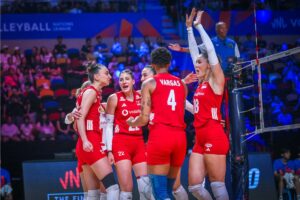 a-milli-kadin-voleybol-takimi-ikinci-kez-mill-3-20089583_amp