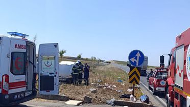 tekirdag-da-kamyon-otomobil-carpisti-2-olu-3-yarali-20073078_6243_amp