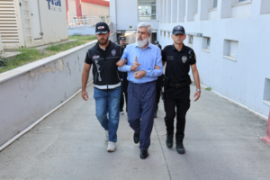 alparslan-kuytul-ve-esinin-de-20167703-3724_1_m