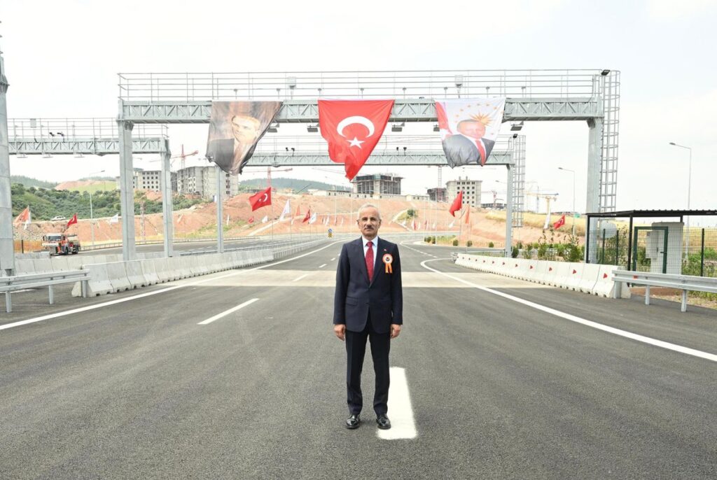 ankaraya-giriste-bir-donemin-sonu-akinci-giseleri_72a1a5dbd5_amp