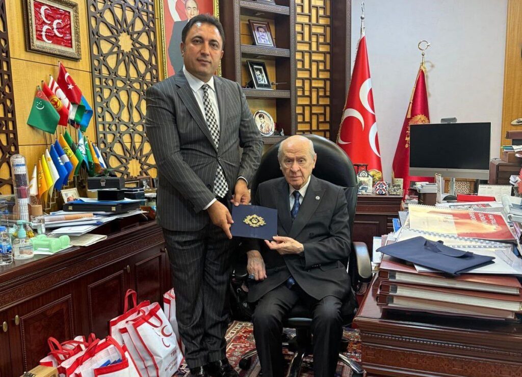 baskan-cengiz-den-mhp-genel-merkezine-ziyaret-20176822_amp