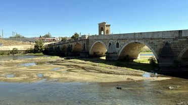 debisi-dusen-tunca-nehri-nde-kum-adaciklari-o-5-20164454_amp