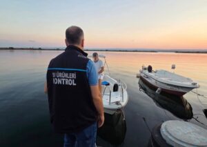 igneada-da-amator-balikcilar-denetlendi-3-20165367_amp