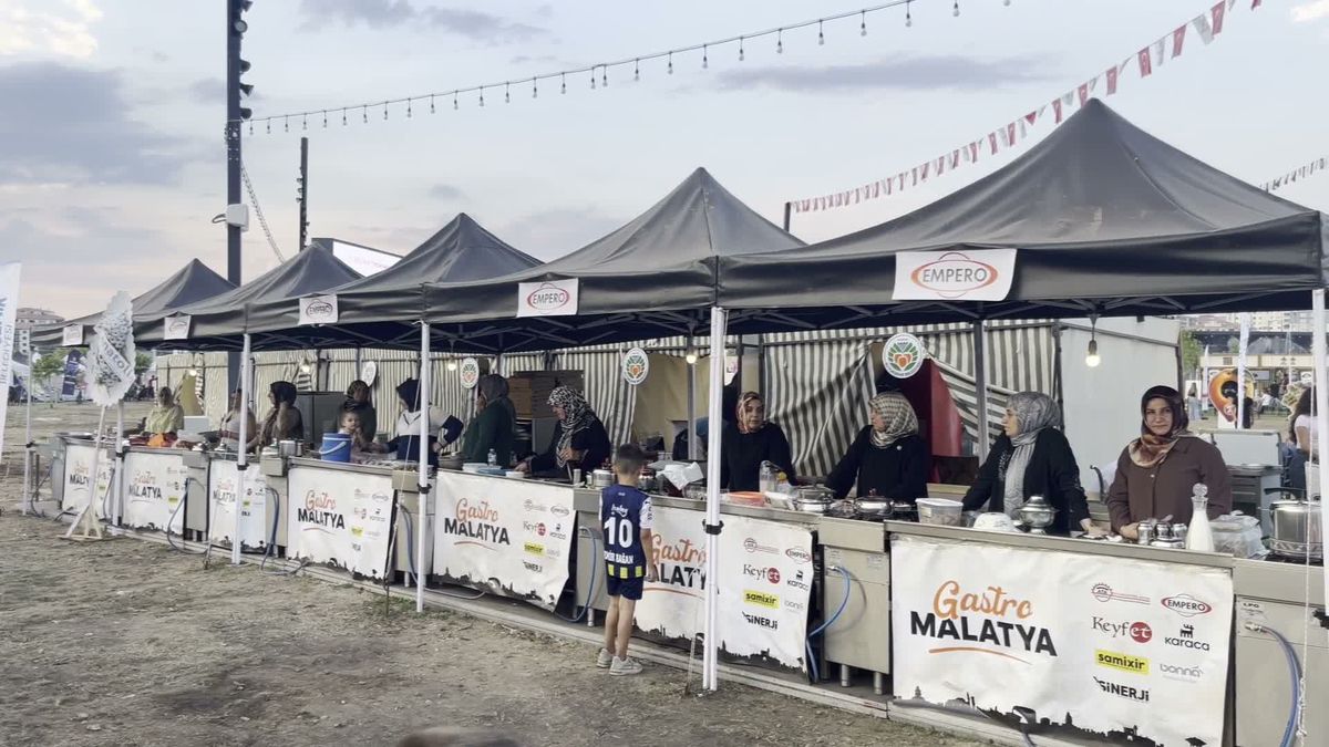 malatya-kultur-yolu-festivali-nde-yoresel-20141756_amp