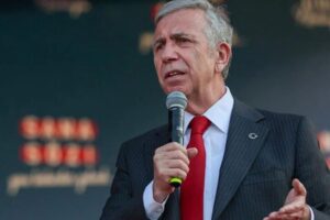 mansur-yavas-kararini-verdi-chp-mi-yeni-parti-mi_57e337cdd5_amp