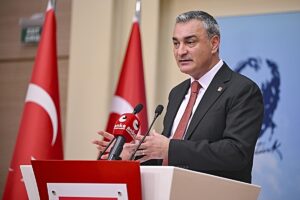 chp-sozcusu-sari-myk-toplantisina-iliskin-bas-3-20244060_amp