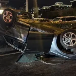 ÇORLU’DA CONTROLDEN ÇIKAN OTOMOBİL TAKLA ATTI: 2 YARALI